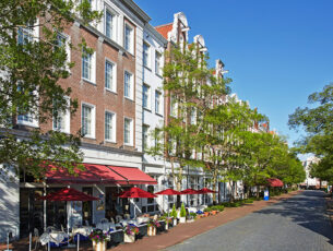 re_231130-_デンハーグtop